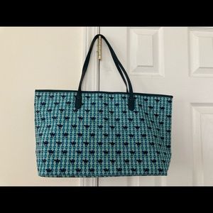 Brand new tote bag with zipper. Can be used for laptop or shopping bag